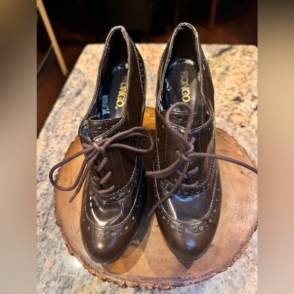Bongo lace up brown bootie  shoes. Size 7.5 - Picture 3 of 14